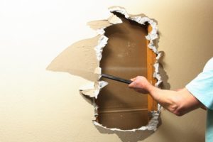 removing drywall shutterstock_10697734